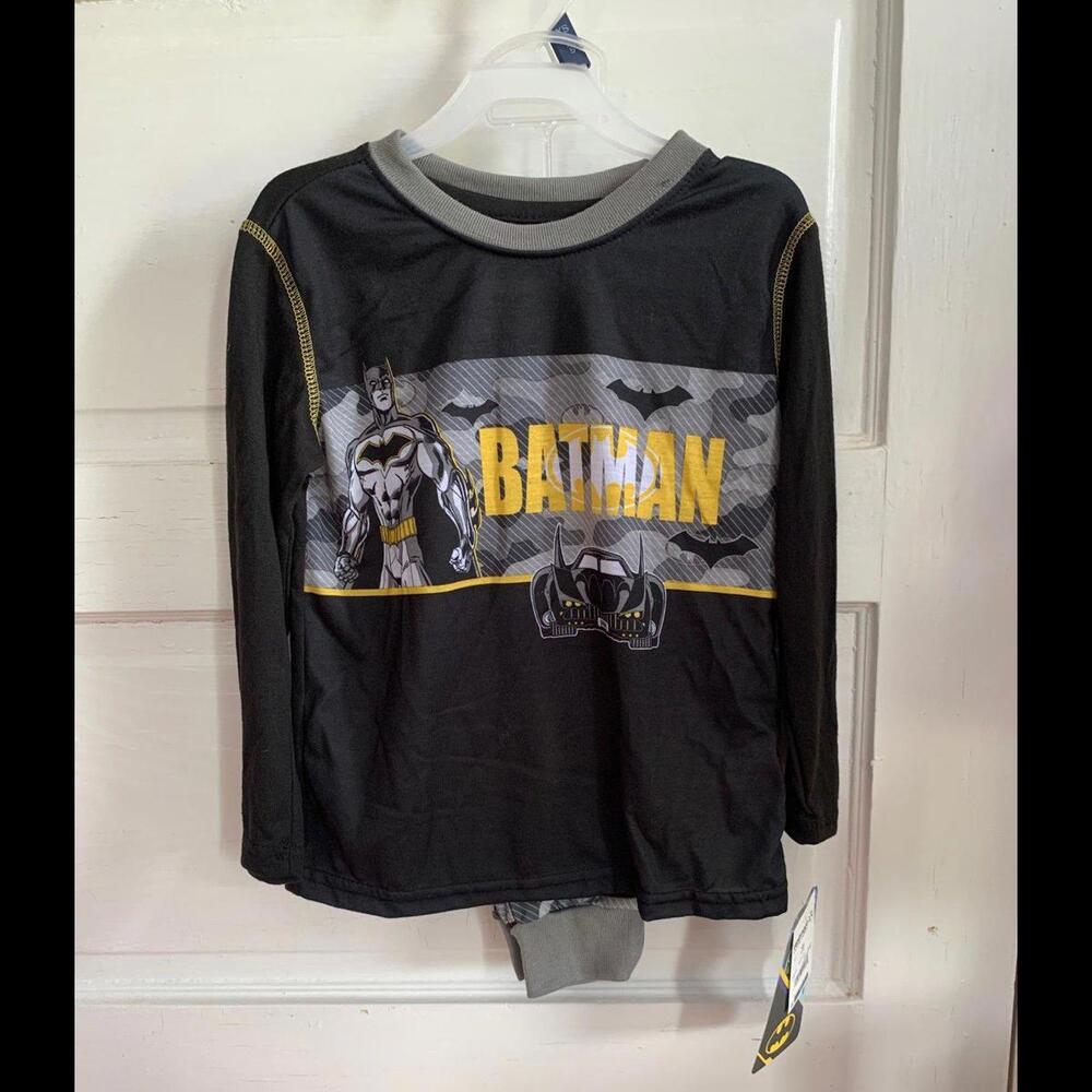 NWT Batman Sleepwear Kids Size 4/5